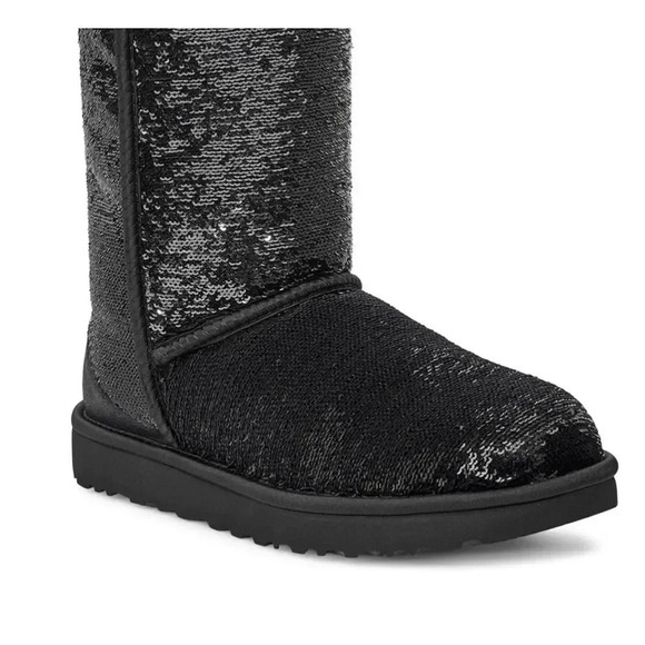 Ugg’s black sequined short cosmo boots Women’s size 6 Winter Bling - Picture 1 of 10